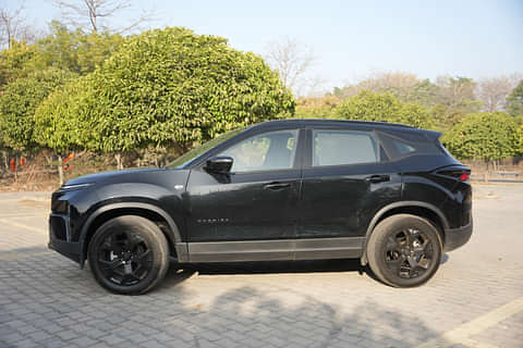 Tata Harrier Fearless Dark Edition AT Left Side View
