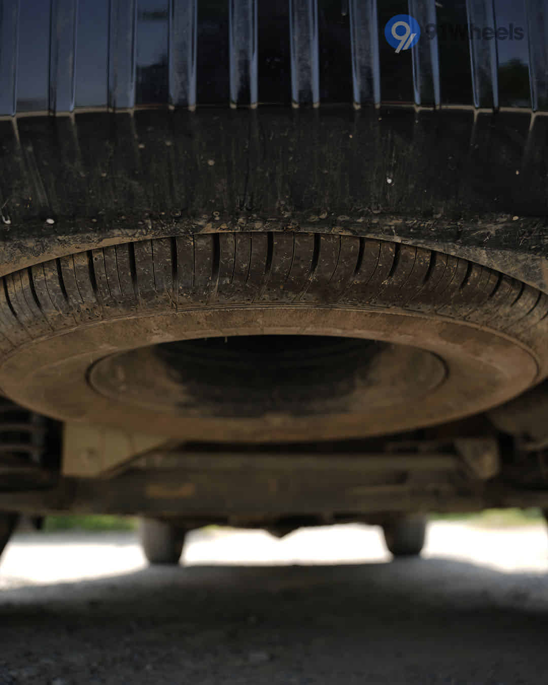 Under Boot / Spare Wheel Under Boot / Spare Wheel