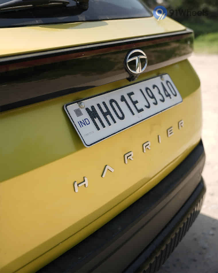 Bootspace & Utility - 1 Bootspace & Utility - 1