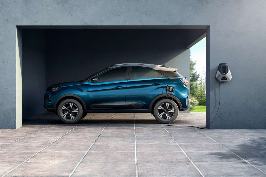 Tata Nexon EV Max 2023-2024 Side Profile