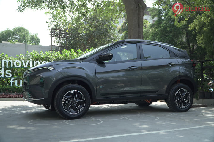 Tata Nexon EV Left Side View Tata Nexon EV Left Side View