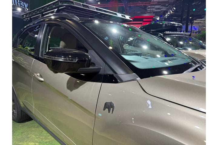 Tata Nexon EV ORVM Blinker Tata Nexon EV ORVM Blinker