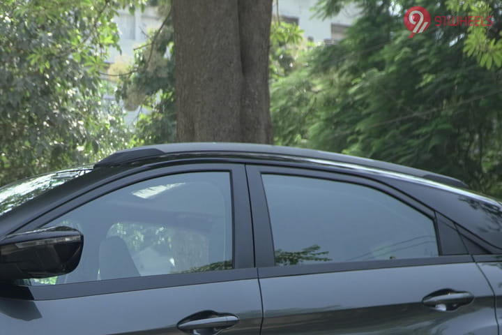 Tata Nexon EV Side Glass Housing Tata Nexon EV Side Glass Housing