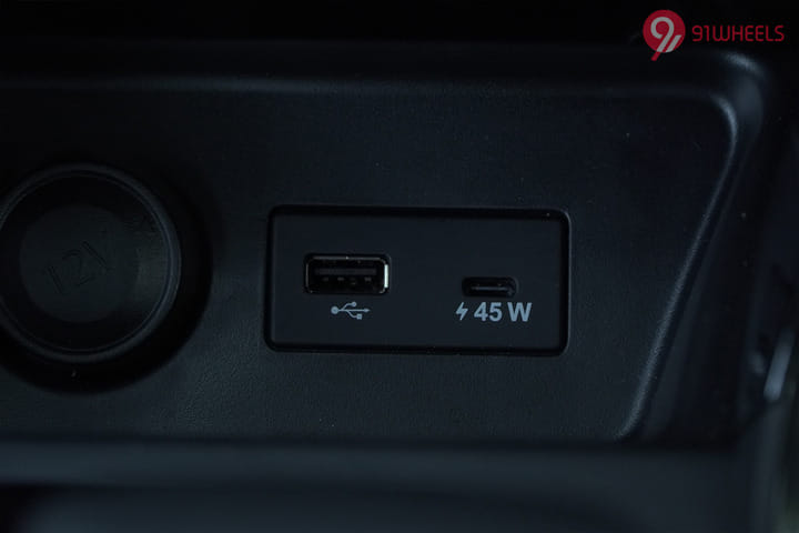 Tata Nexon EV USB Port/Power Socket/Wireless Charging Tata Nexon EV USB Port/Power Socket/Wireless Charging