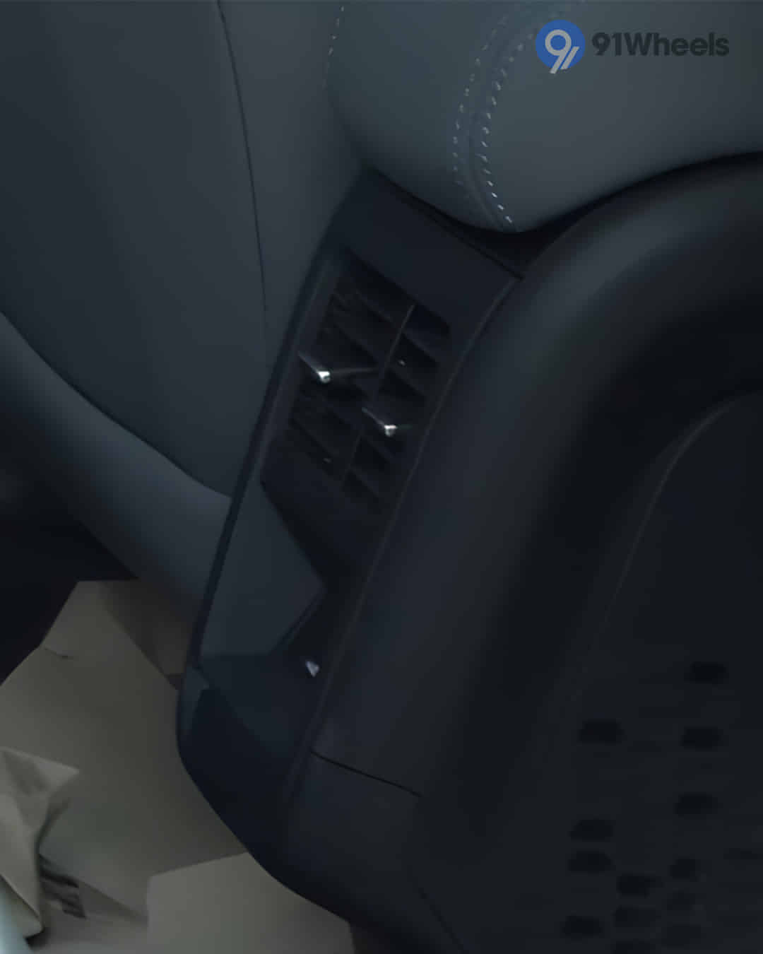 Rear Row Air Vents Rear Row Air Vents