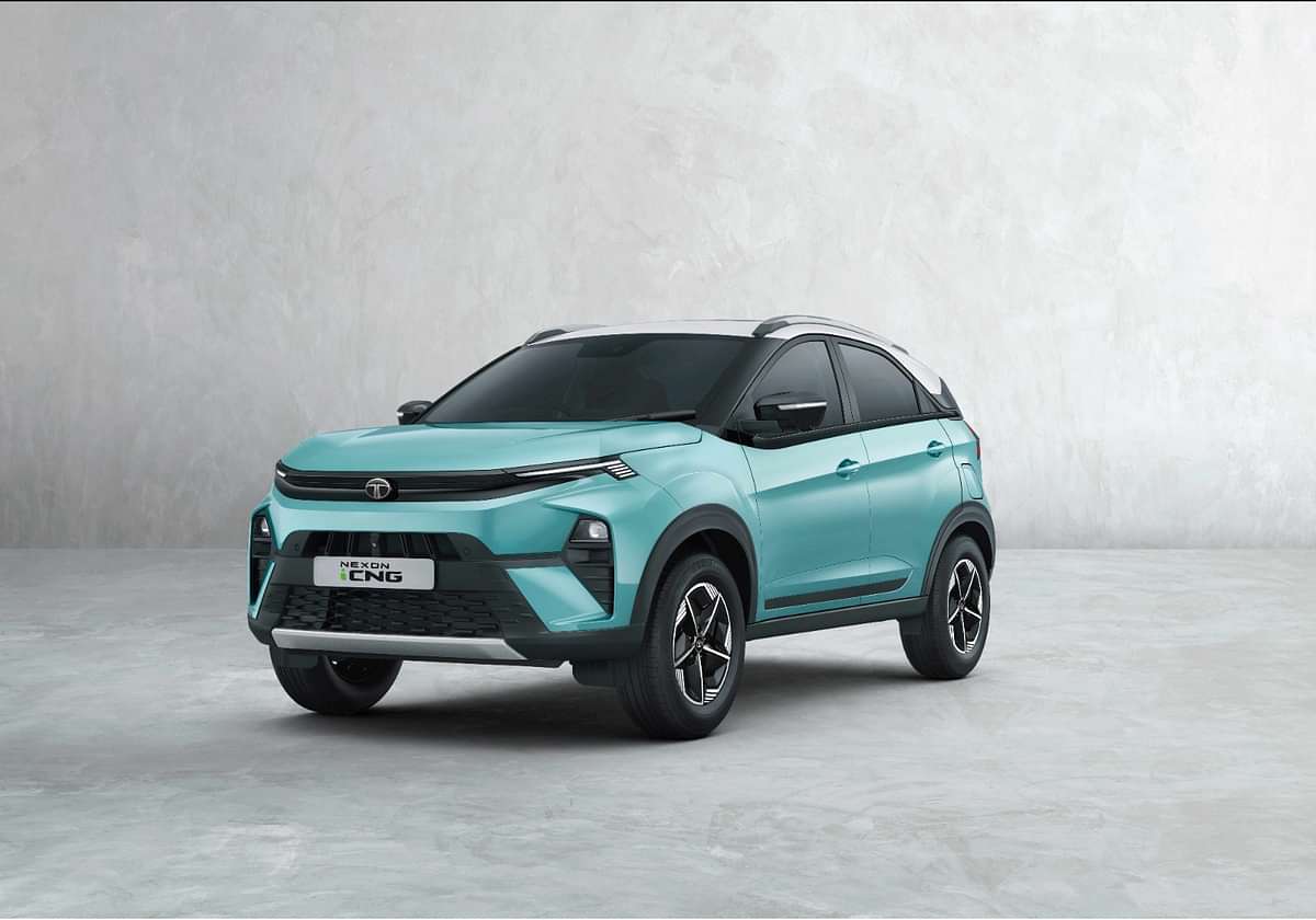 Tata Nexon iCNG Left Front Three Quarter