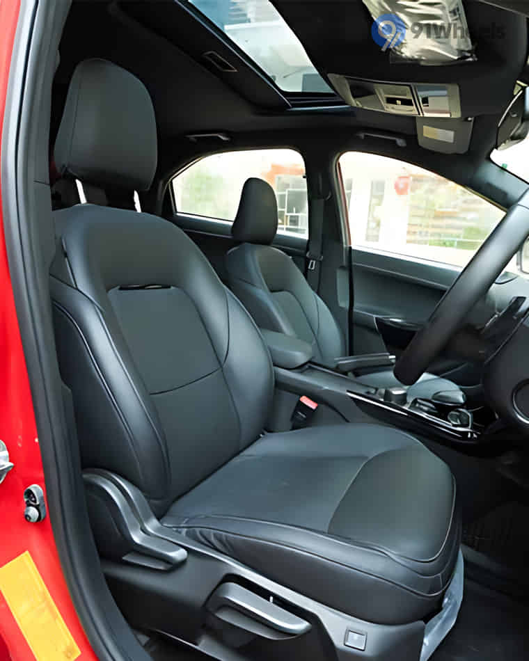 Seats & Cabin Comfort - 3