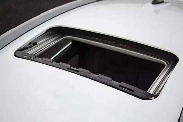 Tata Nexon 2021-2023 Sunroof