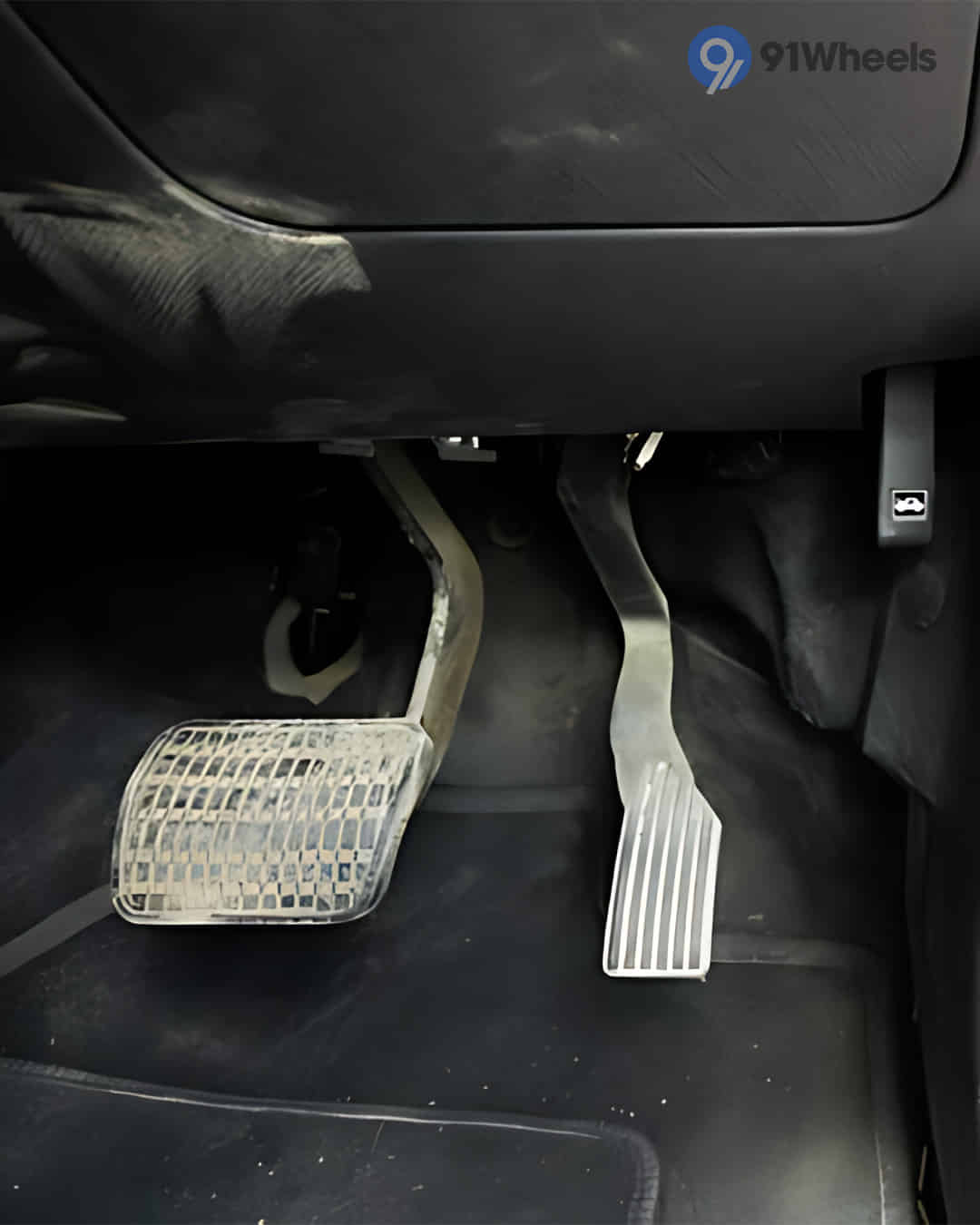 Pedals / Foot Controls