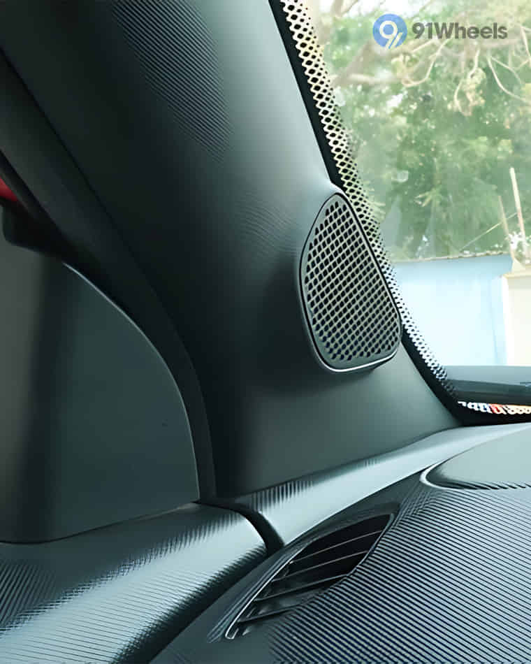 Infotainment & Charging - 3