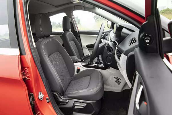 Tata Nexon 2021-2023 View From Co-driver's Door