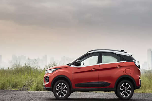 Tata Nexon 2021-2023 Side Profile