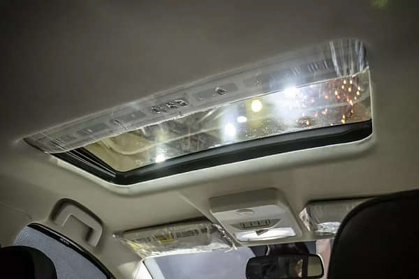 Tata Nexon 2021-2023 Sunroof