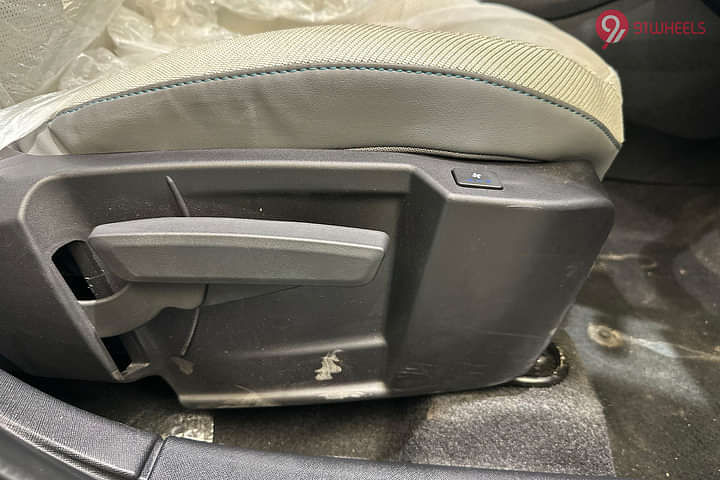 Tata Punch EV Seat Adjustment for Driver