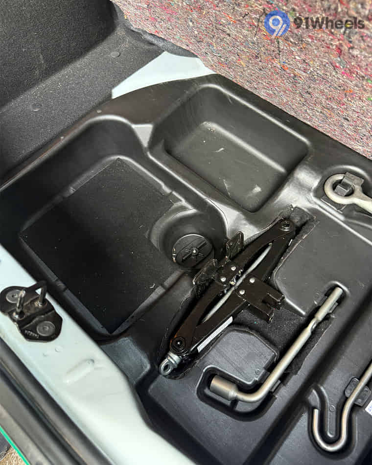 Bootspace & Utility - 4