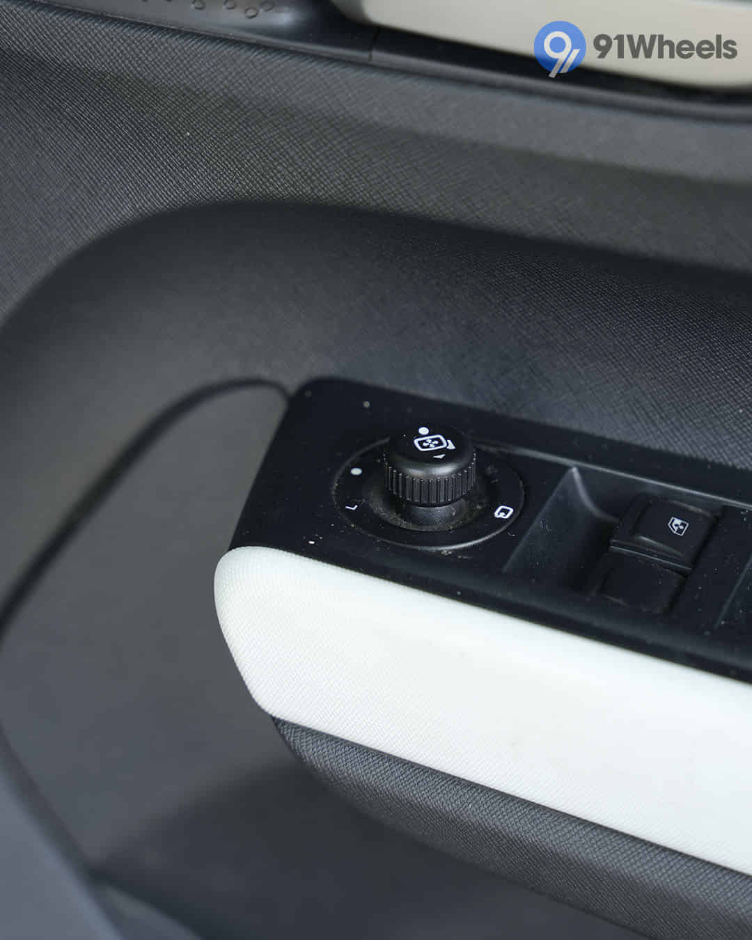 Outer Rear View Mirror (ORVM) Controls