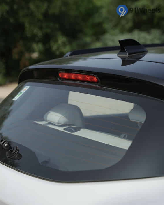 Punch EV 2024-2026 Antenna