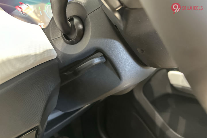 Tata Punch EV Steering Adjustment Lever/Controller