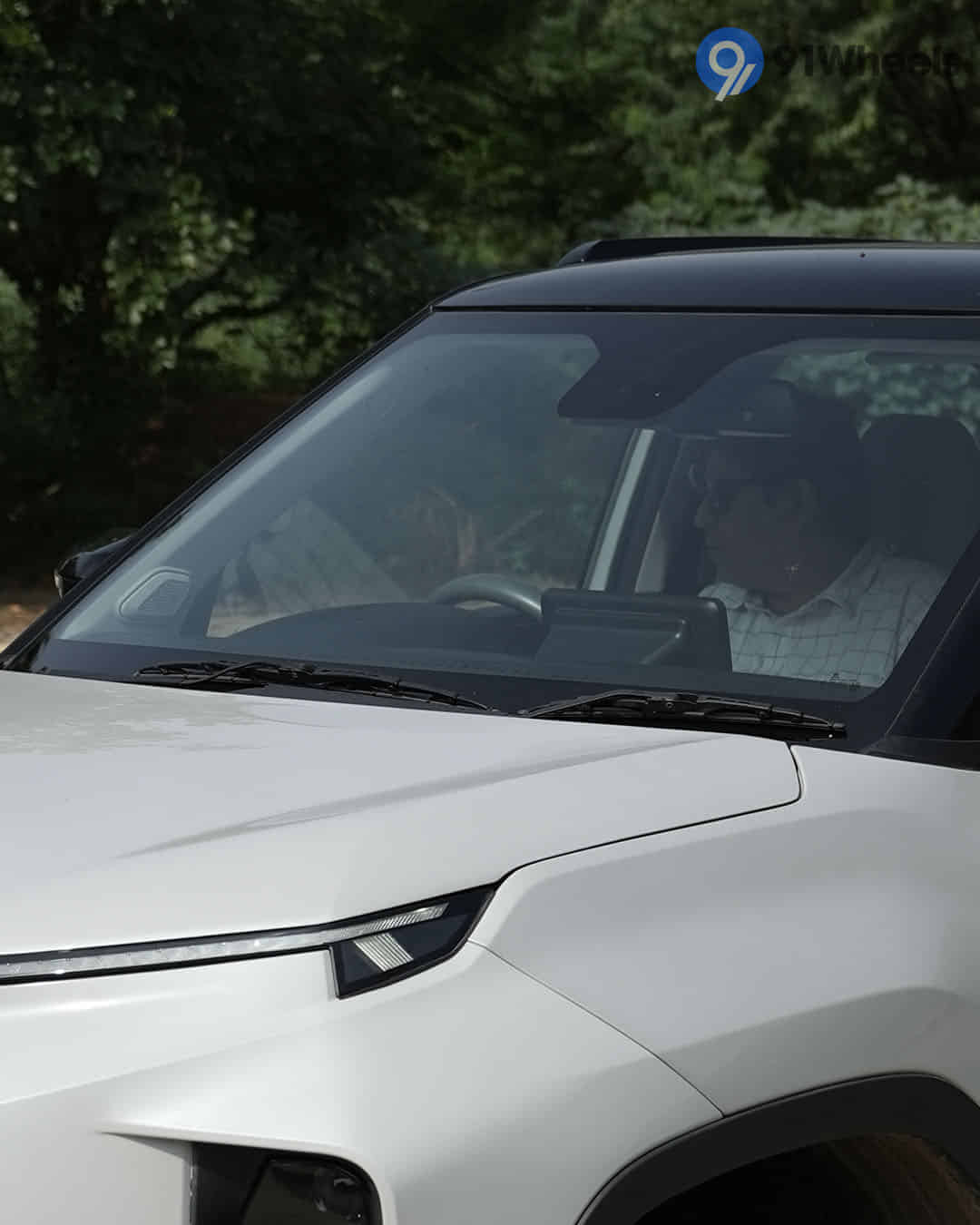 Front Windshield / Windscreen