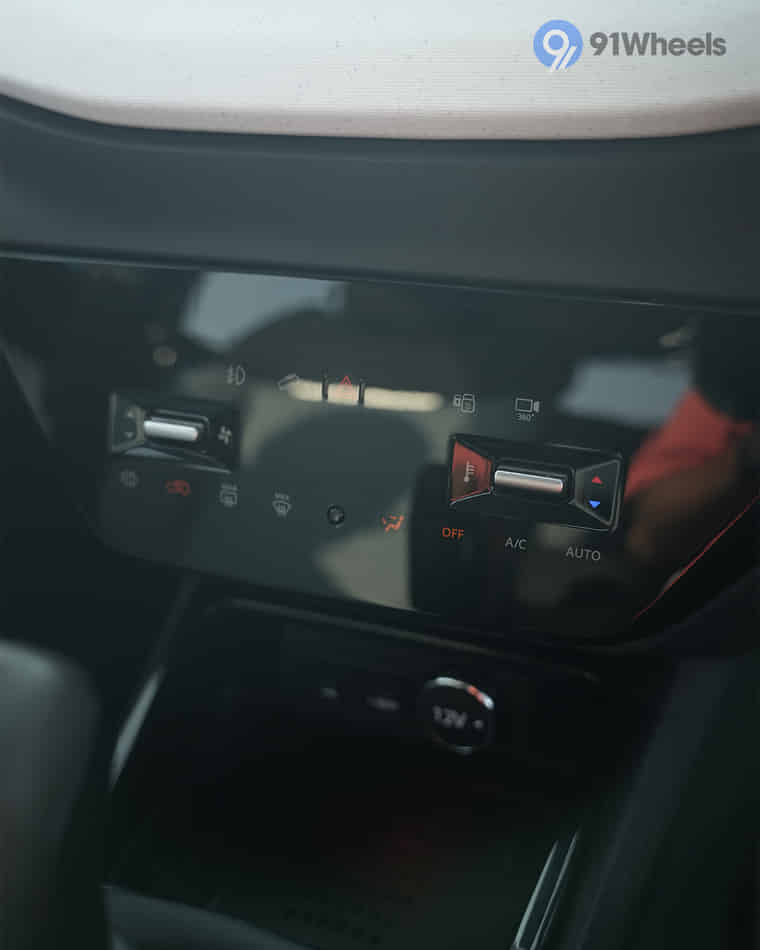 Dashboard & Front Cabin - 2