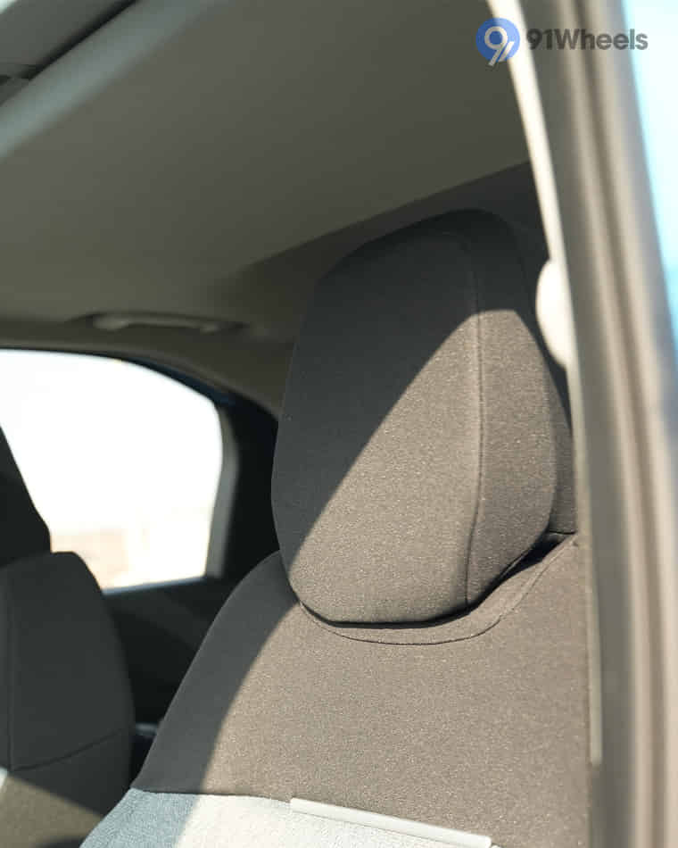 Seats & Cabin Comfort - 5