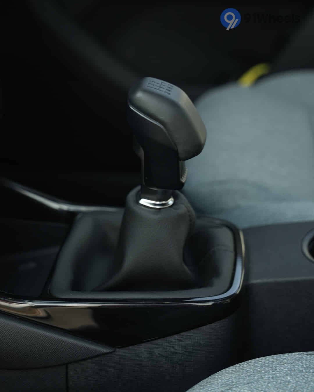 Gear Shifter / Gear Shifter Stalk