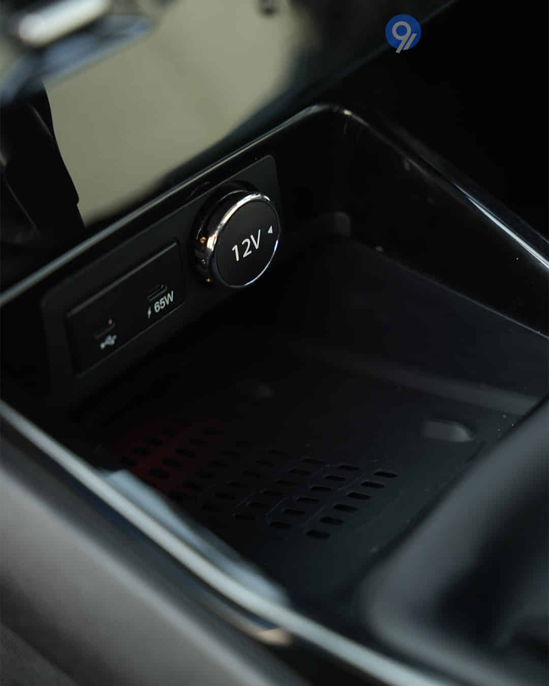 Power Socket / USB / Wireless Charging