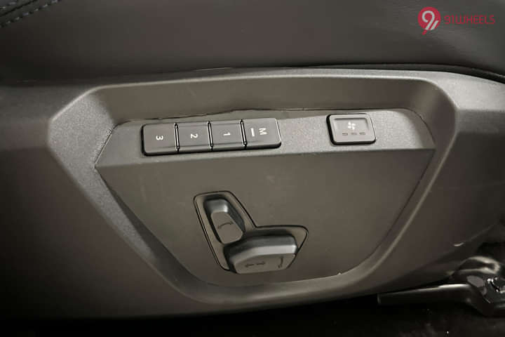Tata Safari Seat Adjustment for Driver