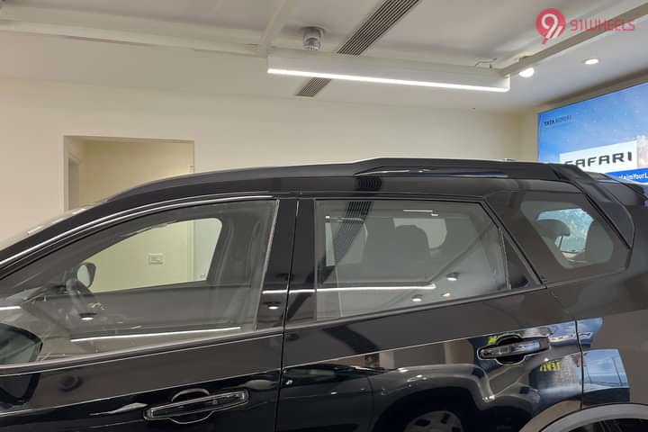 Tata Safari Rear Quarter Glass