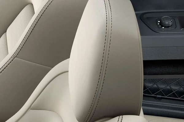 Tata Safari 2022-2023 Front Headrests