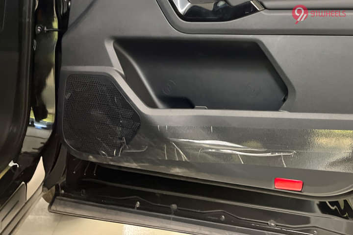 Tata Safari Front Speakers