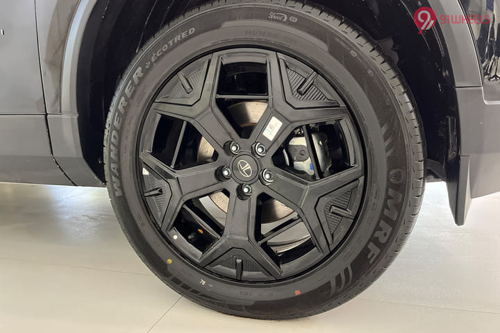 Tata Safari Wheel