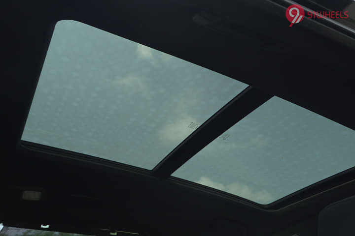 Tata Safari Car Roof