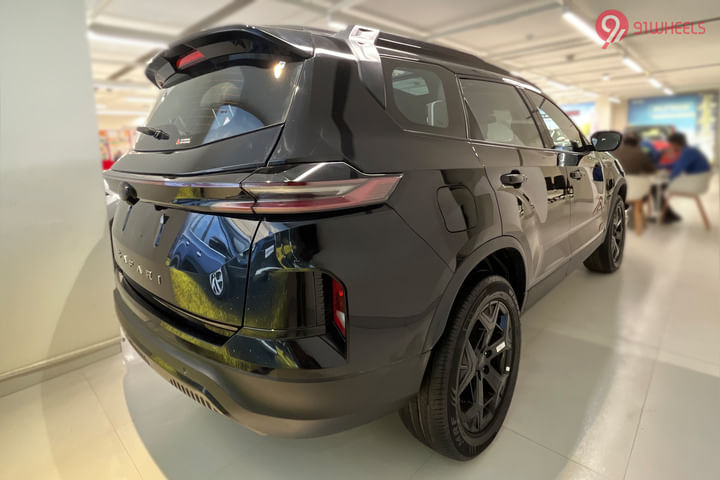 Tata Safari Right Rear Three Quarter