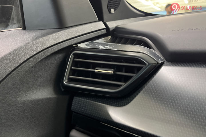 Tata Safari Front Passenger Air Vent