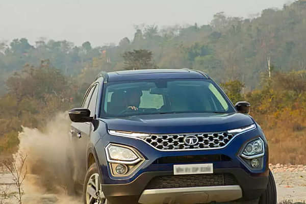 Tata Safari 2022-2023 Driving Shot