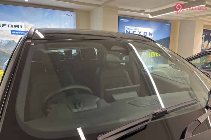 Tata Safari Front Windshield/Windscreen