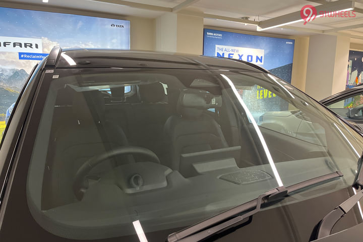 Tata Safari Front Windshield/Windscreen