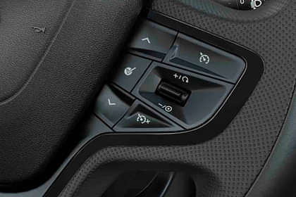 Tata Safari XZA Plus 6Str Kaziranga Edition AT Steering Controls