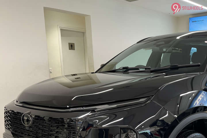 Tata Safari Closed Hood/Bonnet