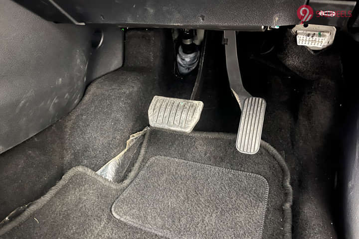 Tata Safari Pedals/Foot Controls