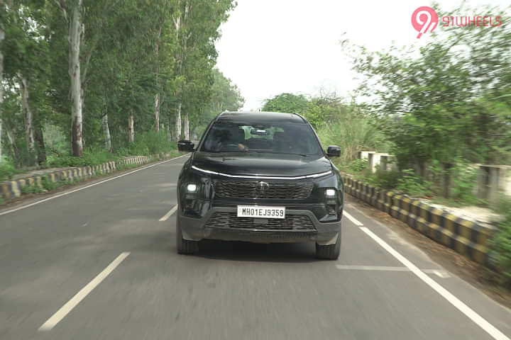 Tata Safari Front View