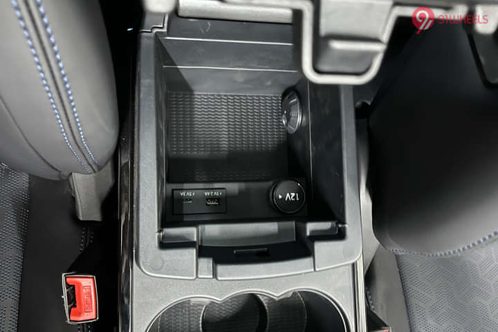 Tata Safari Front Centre Arm Rest Storage