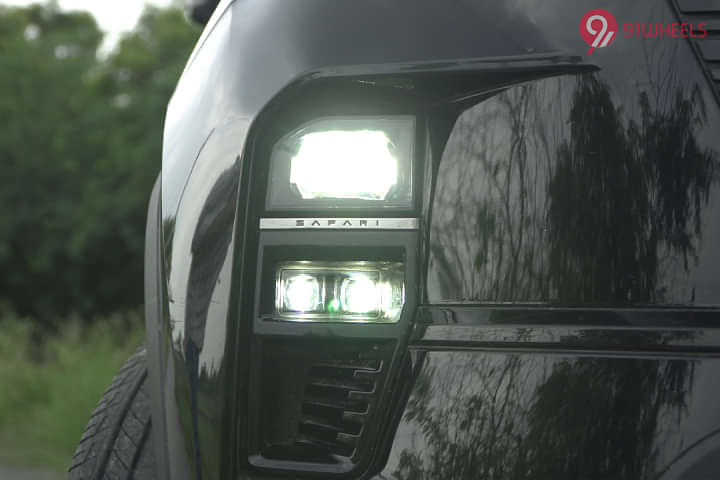 Tata Safari Headlight