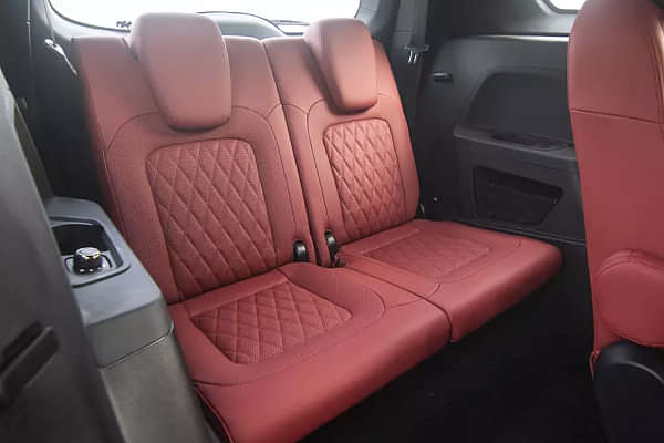 Tata Safari 2022-2023 Rear Seat