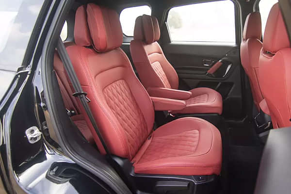 Tata Safari 2022-2023 Rear Seat