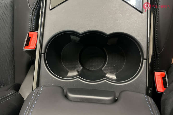 Tata Safari Cup Holders