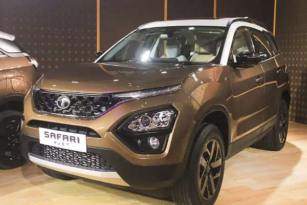 Tata Safari 2022-2023 Front Profile