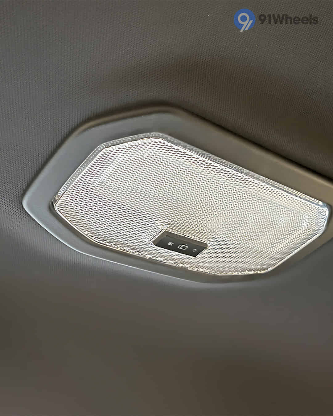 Rear Row Roof Mounted Cabin Lamps