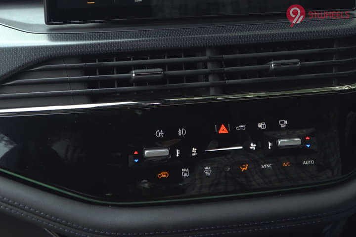 Tata Safari Front Centre Air Vents